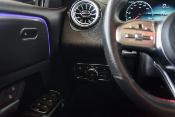 Mercedes-Benz EQB 350 4Matic AMG Line 31