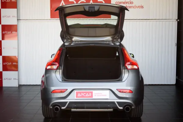 Volvo V40 1.5 T3 Sport Edition R Geartronic 4