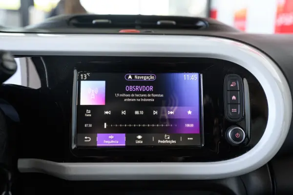 Renault Twingo E-Tech Techno 80 Urban Range 29