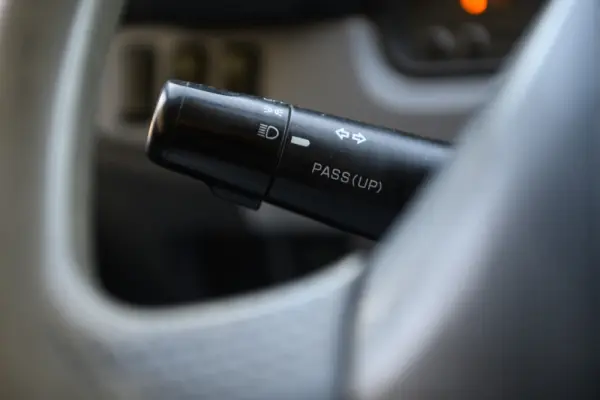 Mitsubishi Fuso Canter 3C13 32