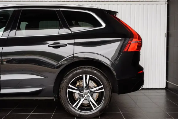 Volvo XC 60 2.0 T8 PHEV R-Design AWD 10