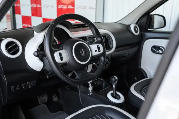 Renault Twingo E-Tech Techno 80 Urban Range 17