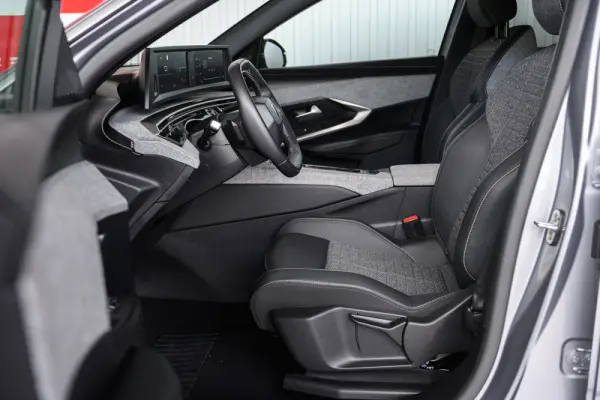 Peugeot 3008 1.2 Hybrid Allure e-DCS6 20