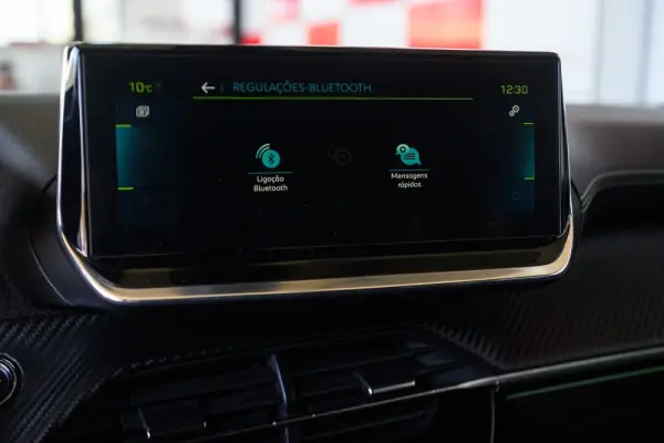 Peugeot e-2008 50 kWh GT Pack 49