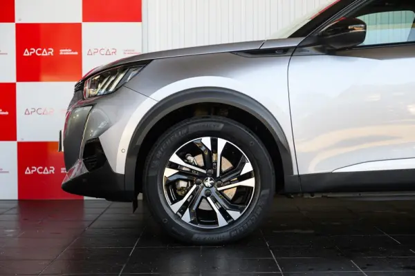 Peugeot e-2008 50 kWh GT Pack 15