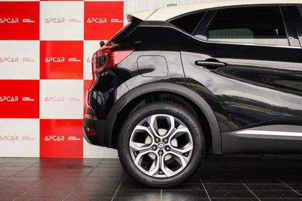 Renault Captur 1.0 TCe Techno 16