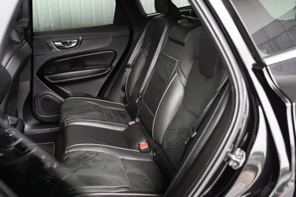 Volvo XC 60 2.0 T8 PHEV R-Design AWD 29