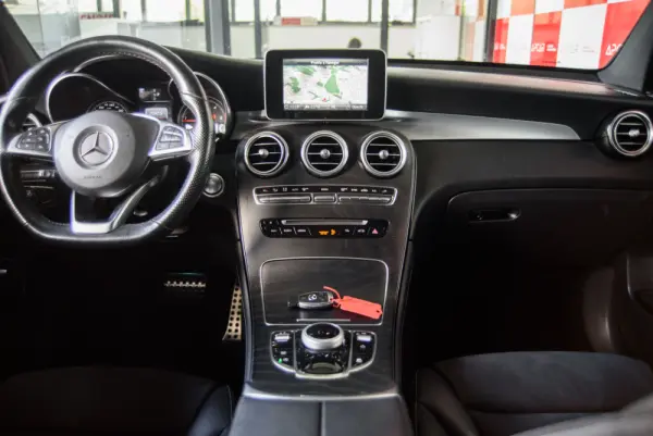 Mercedes-Benz GLC 250 d Coupé AMG Line 4-Matic 51