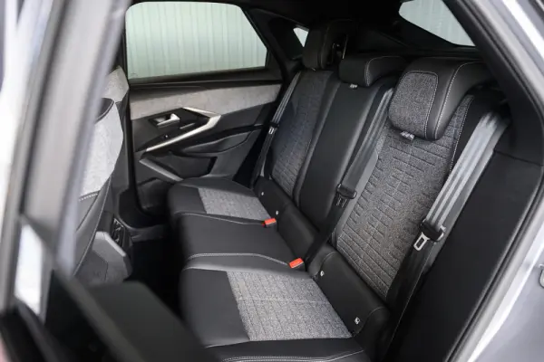 Peugeot 3008 1.2 Hybrid Allure e-DCS6 50