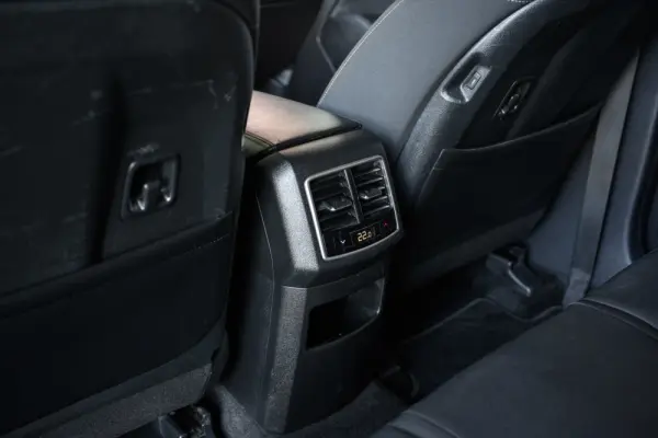 Kia Sportage 1.6 T-GDi HEV Tech 31