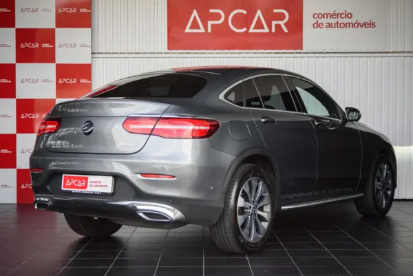 Mercedes-Benz GLC 250 d Coupé AMG Line 4-Matic 3