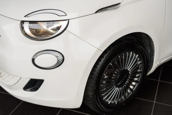 Fiat 500e 42kWh Pop 18