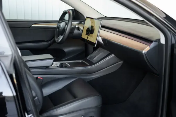 Tesla Model Y Long Range Dual Motor AWD 48