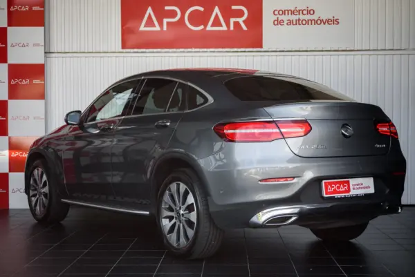Mercedes-Benz GLC 250 d Coupé AMG Line 4-Matic 5