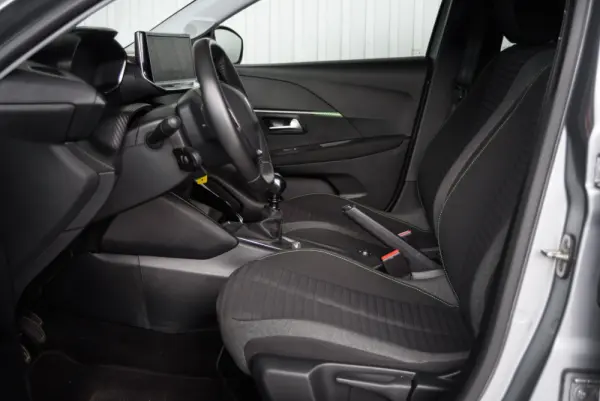 Peugeot 208 1.2 PureTech Active 26