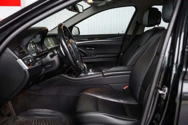 BMW 520 d Auto 25