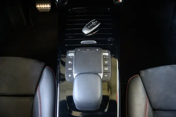 Mercedes-Benz A 180 Limousine d AMG Line Aut. 67