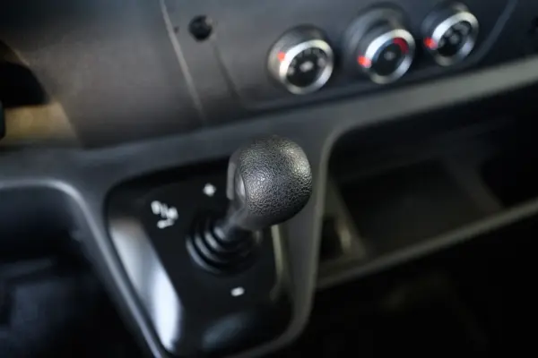 Renault Master L4 2.3 dCi Single Cab 3.5T 21