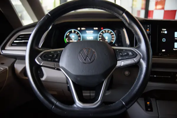 Volkswagen Multivan 1.4 TSI e-Hybrid Life DSG 44