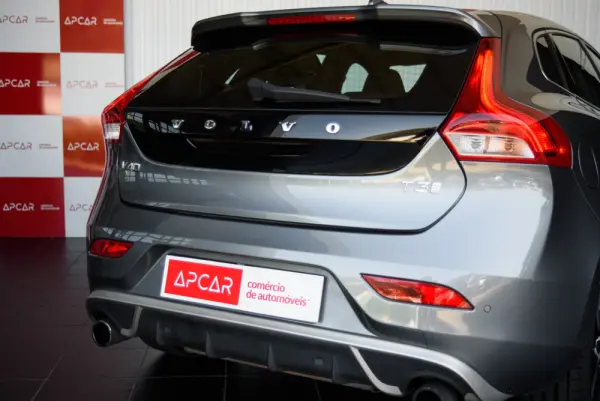 Volvo V40 1.5 T3 Sport Edition R Geartronic 11