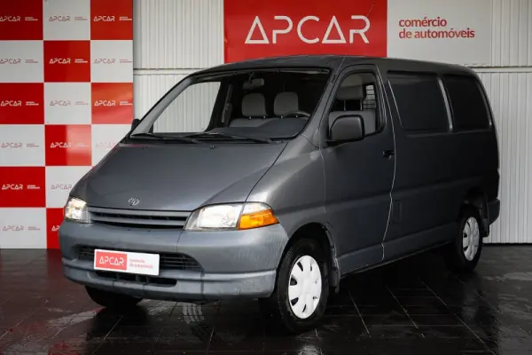 Toyota HiAce 2.4 D LXH12LG 7