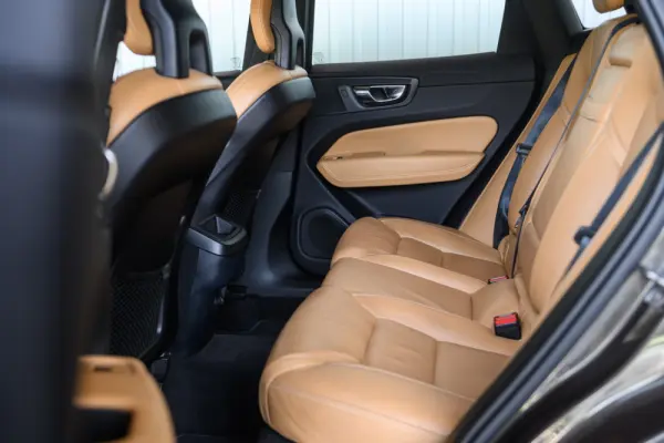 Volvo XC 60 2.0 D4 Inscription AWD Geartronic 33