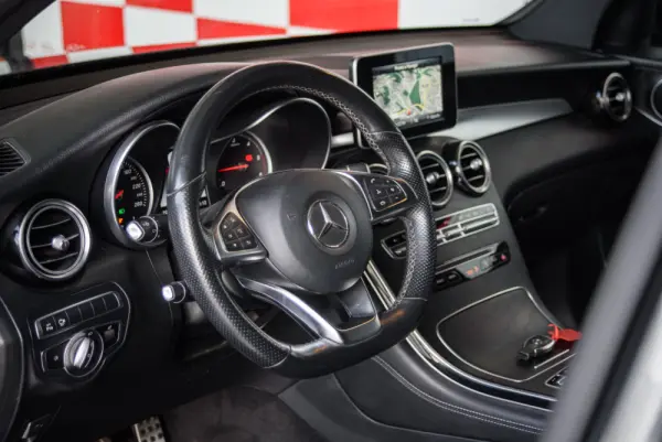 Mercedes-Benz GLC 250 d Coupé AMG Line 4-Matic 23