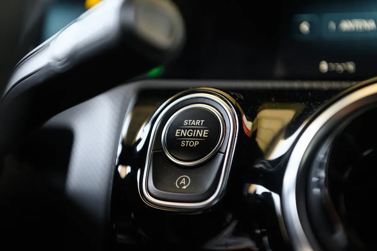 Mercedes-Benz A 180 d AMG Line Aut. 33