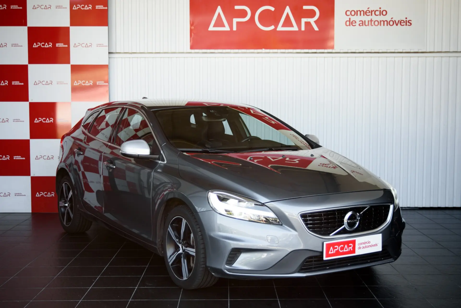 Volvo V40 1.5 T3 Sport Edition R Geartronic 16