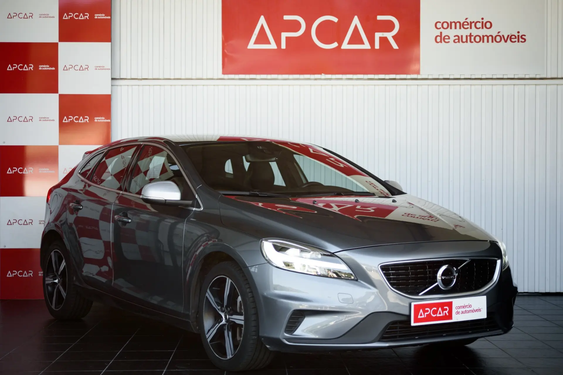 Volvo V40 1.5 T3 Sport Edition R Geartronic 1