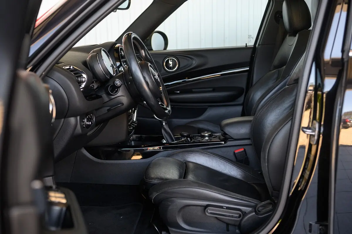 MINI Clubman Cooper D Classic Auto 28