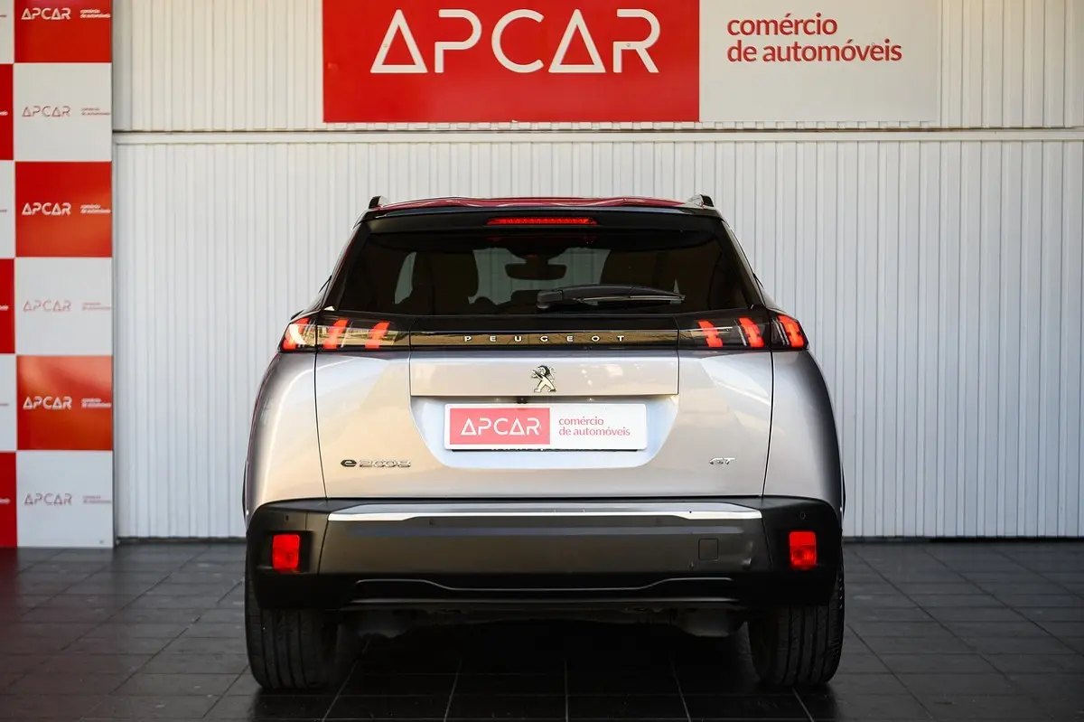 Peugeot e-2008 50 kWh GT Pack 4