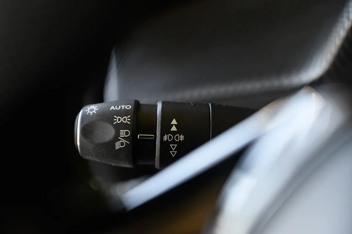 Peugeot e-2008 50 kWh GT Pack 38