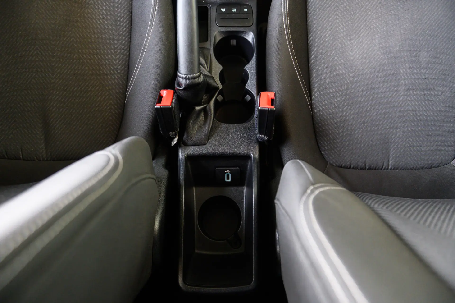 Ford Fiesta 1.0 EcoBoost Trend Connected 41