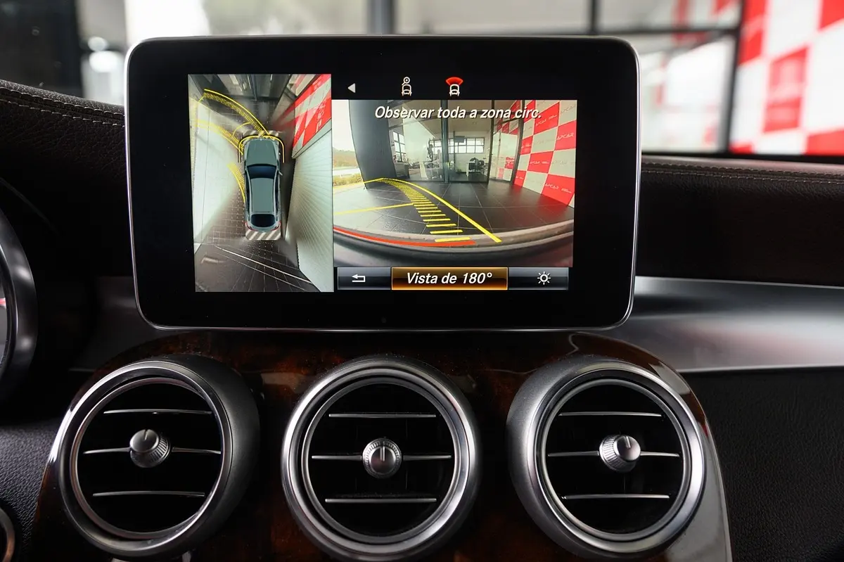 Mercedes-Benz GLC 250 d AMG Line 4-Matic 75