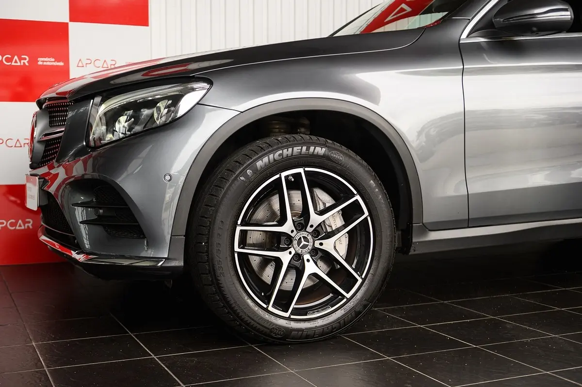Mercedes-Benz GLC 250 d AMG Line 4-Matic 12