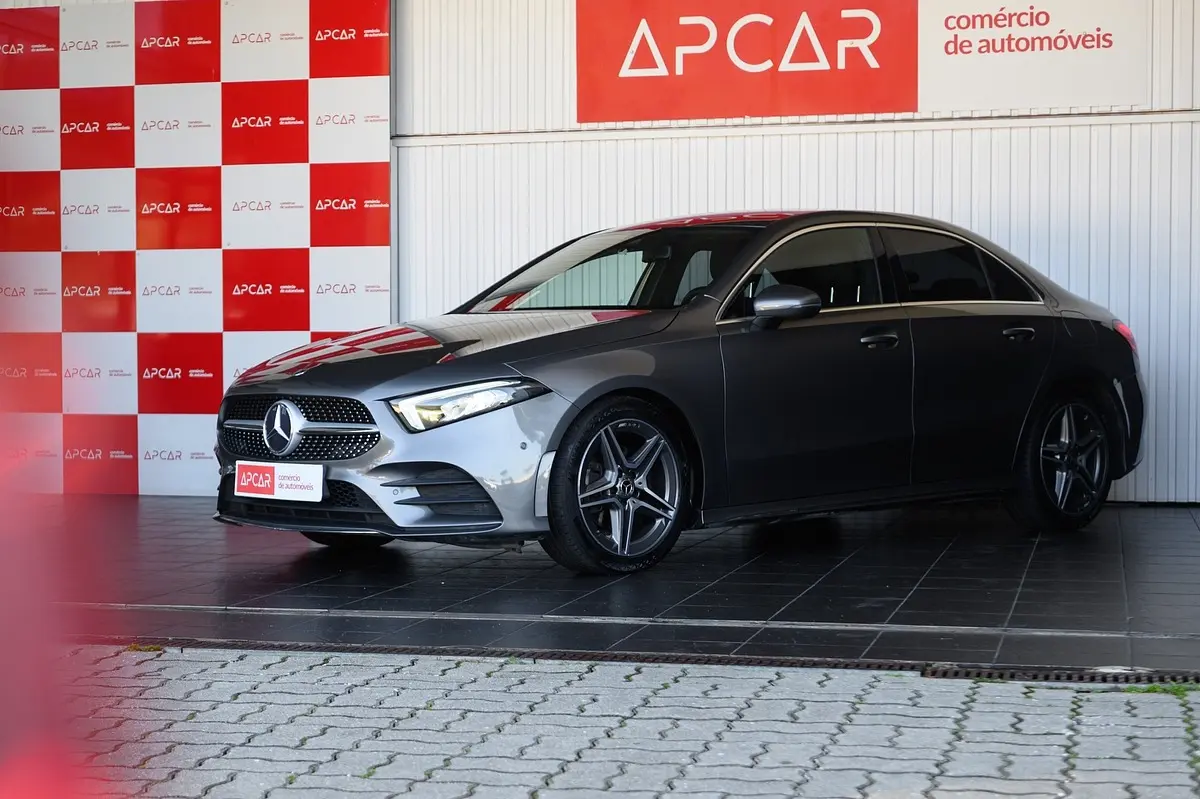 Mercedes-Benz A 180 Limousine d AMG Line Aut. 11