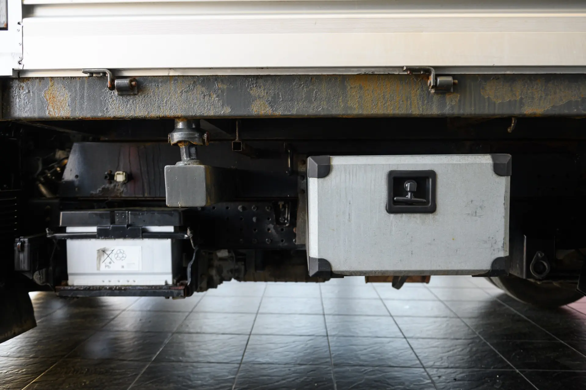 Mitsubishi Fuso Canter 3C13 8