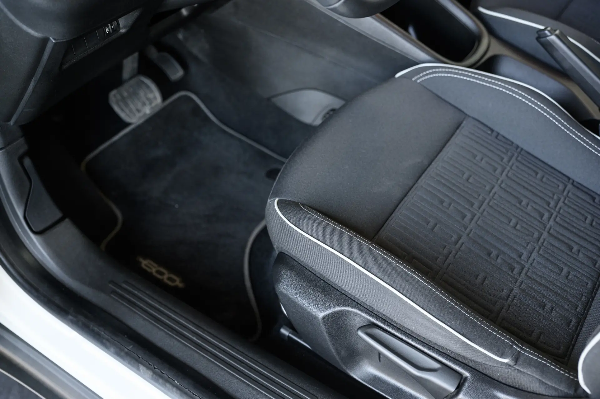 Fiat 600 1.2 Hybrid 28