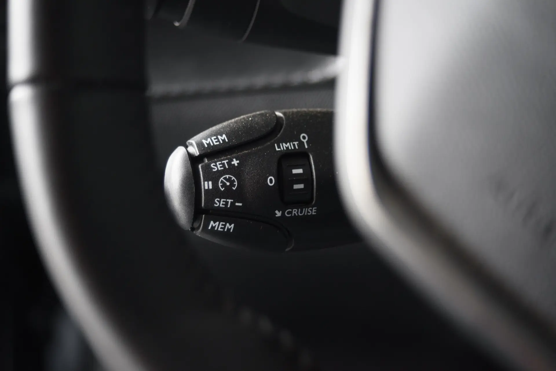 Peugeot 208 1.2 PureTech Active 44