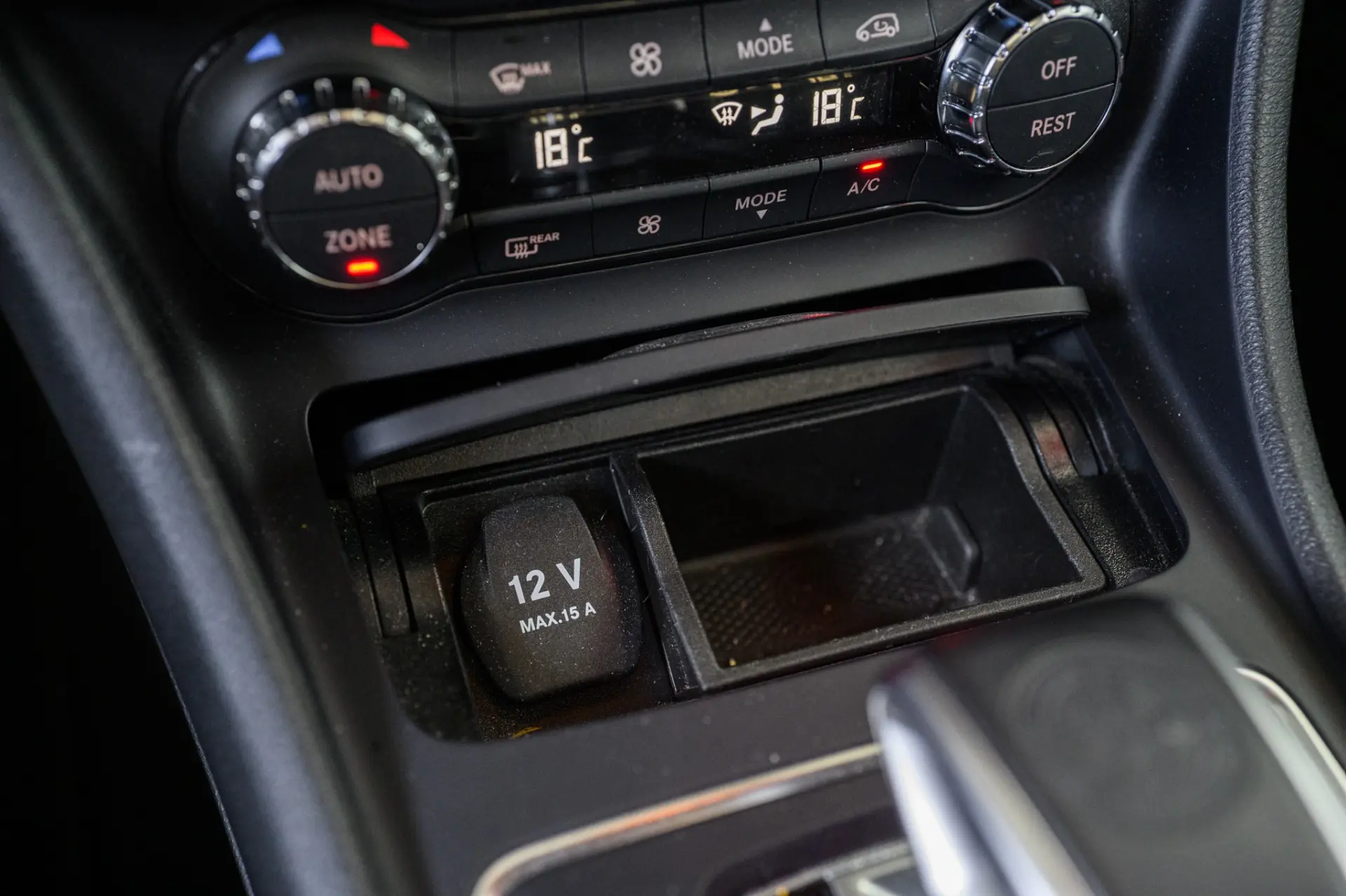 Mercedes-Benz GLA 45 AMG 4-Matic 44