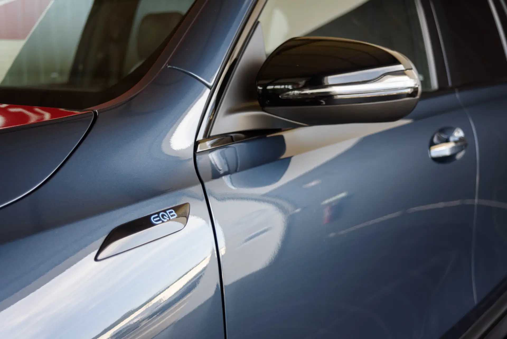 Mercedes-Benz EQB 350 4Matic AMG Line 12
