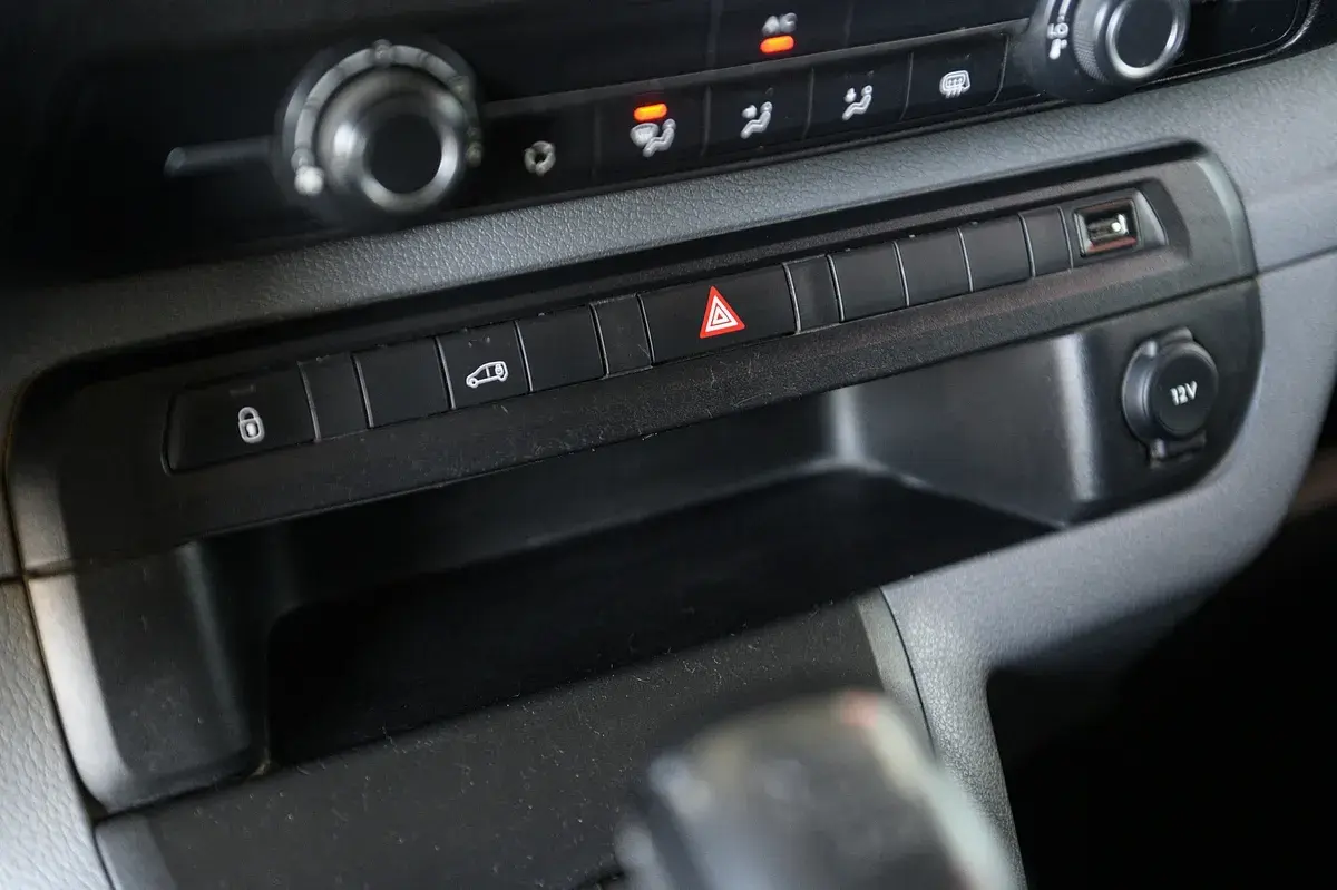 Citroën Jumpy Outro 19