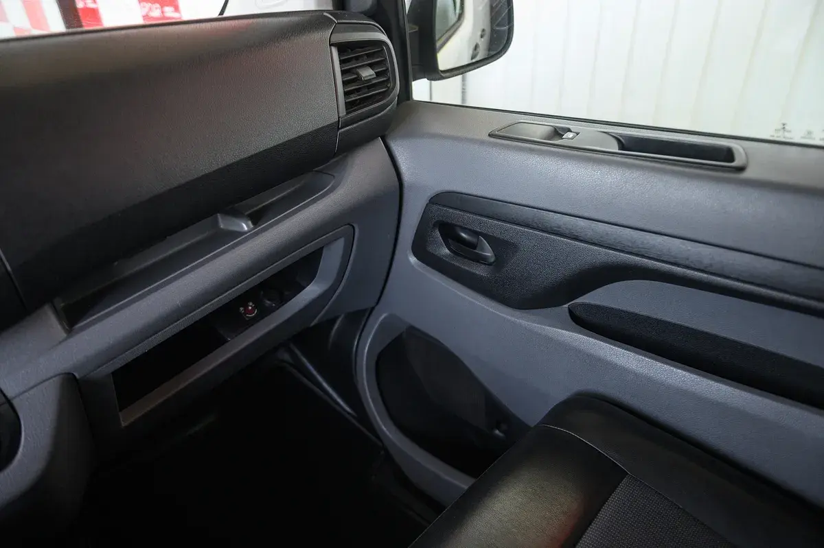 Citroën Jumpy Outro 21