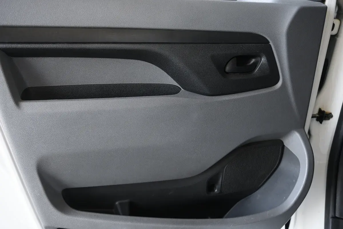 Citroën Jumpy Outro 32