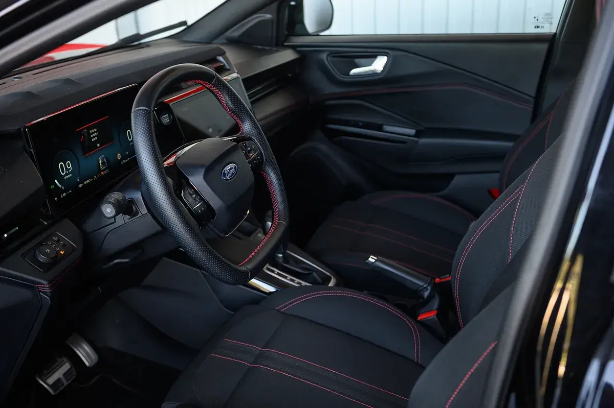 Ford Puma 1.0 EcoBoost MHEV ST-Line Aut. 14