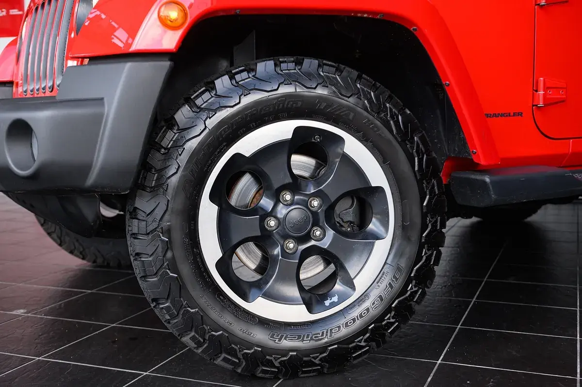 Jeep Wrangler 2.8 CRD Auto Sport 13