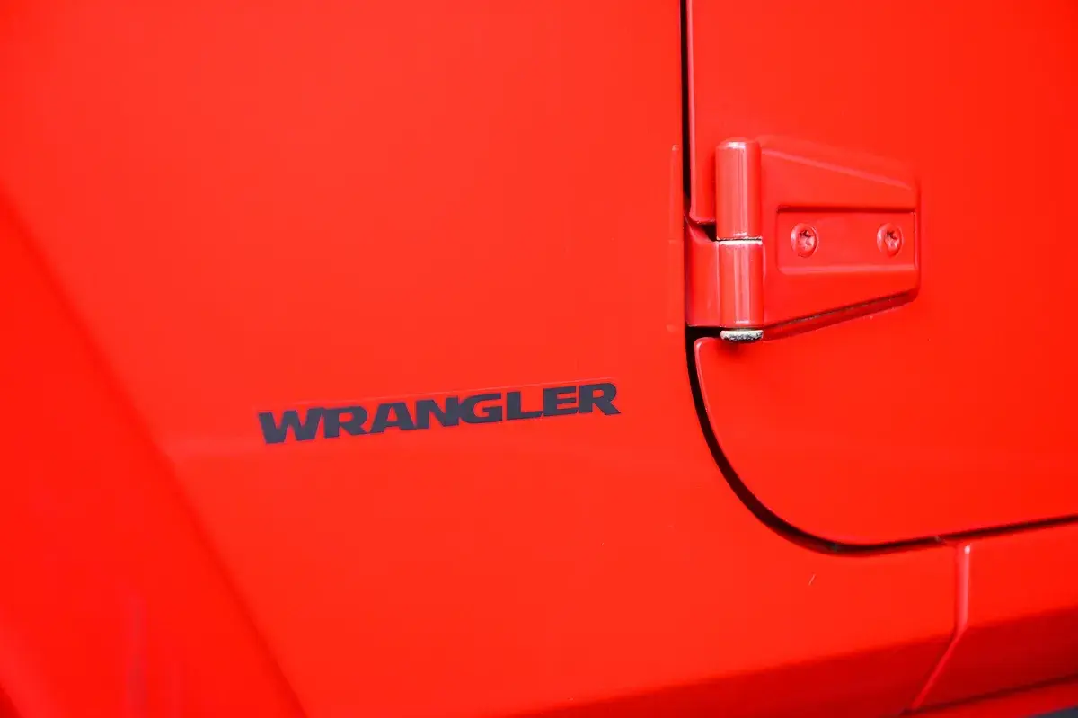 Jeep Wrangler 2.8 CRD Auto Sport 14