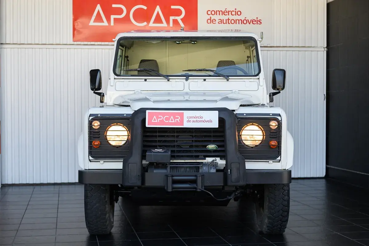 Land Rover Defender 90 SW 2.5 Td5 E 8