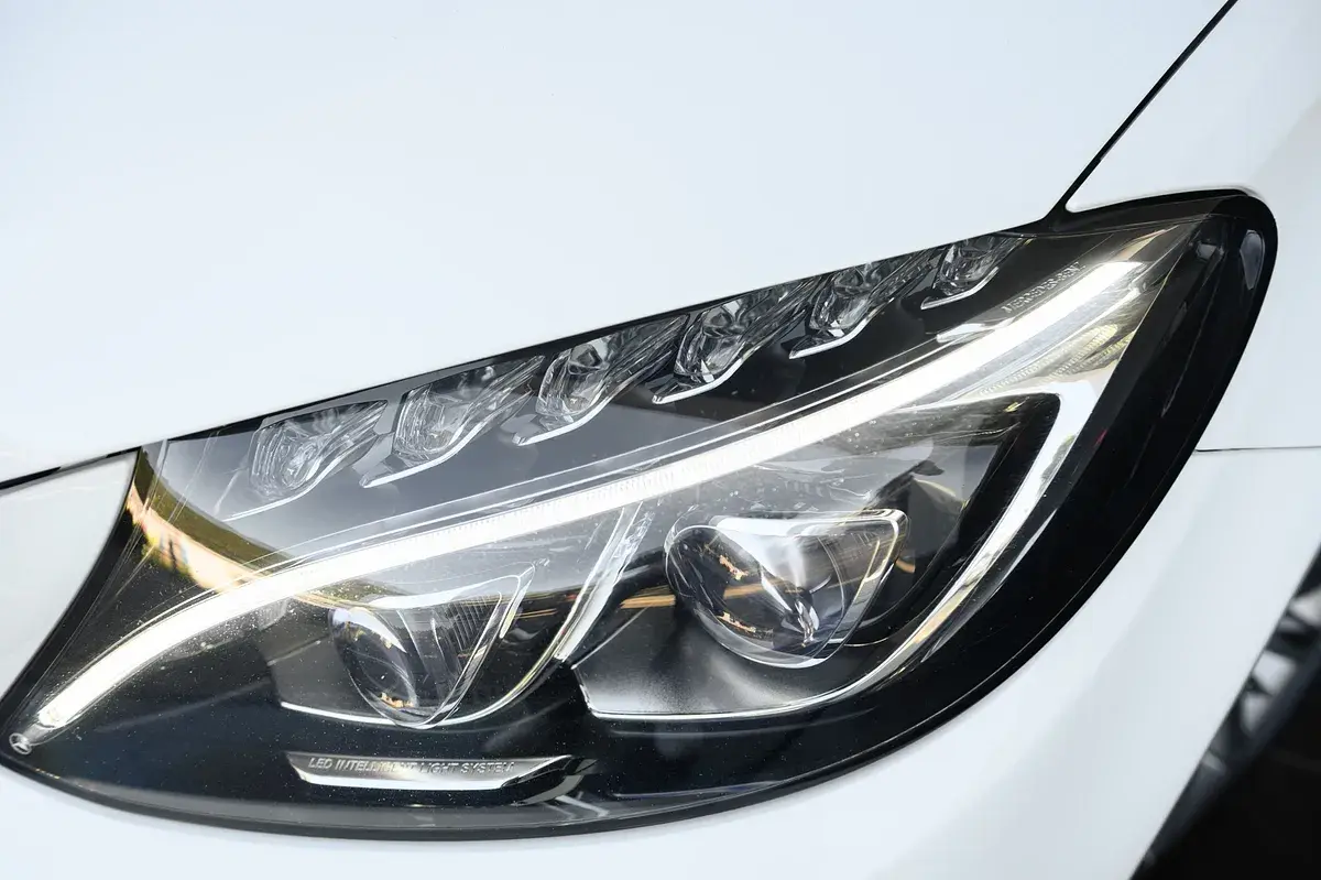 Mercedes-Benz C 220 d Coupe 4Matic 9G-TRONIC AMG Line 21